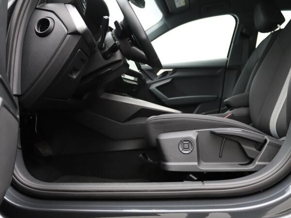 Audi A3 Sportback 30TDI S-tronic / MMI-Navi plus, ACC