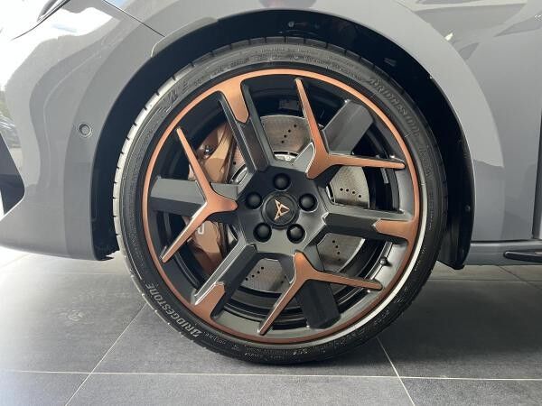 Cupra Leon 333PS ST Extreme |  AHK | Allrad | Pano | Sofort |