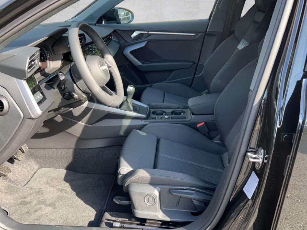 Audi A3 Sportback advanced 30 TFSI Schaltgetriebe+LED