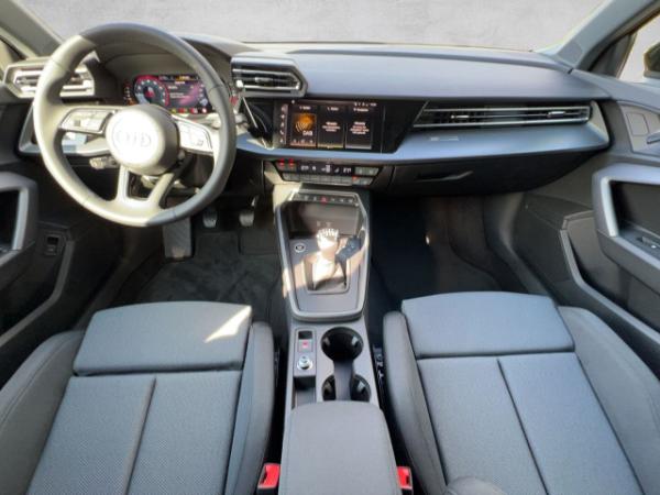 Audi A3 Sportback advanced 30 TFSI Schaltgetriebe+LED