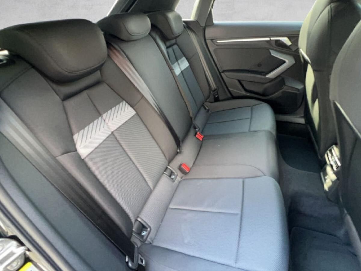 Audi A3 Sportback advanced 30 TFSI Schaltgetriebe+LED