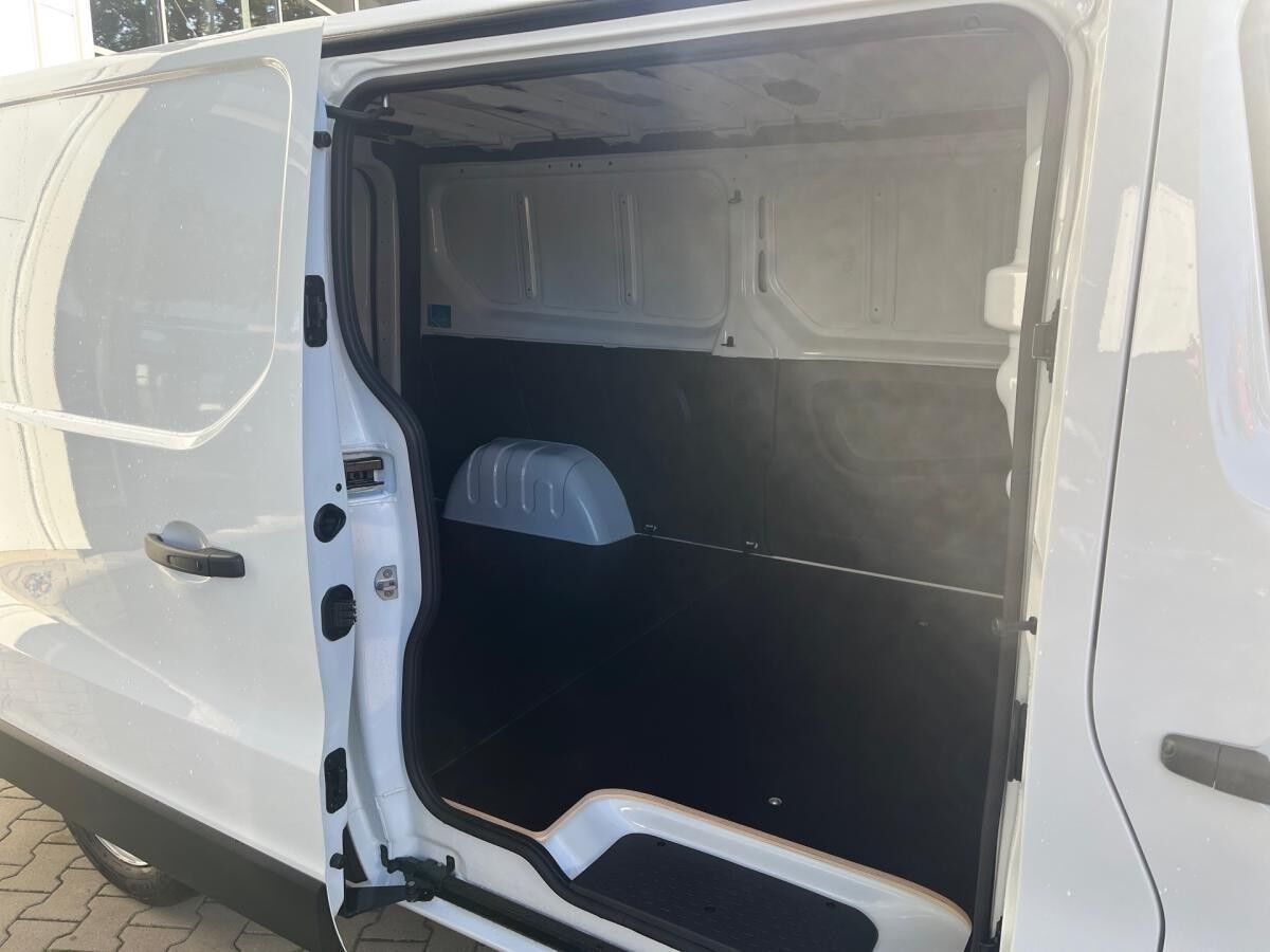 Nissan Primastar 130PS Kastenwagen 270° Hecktüren, Navi, Holzboden