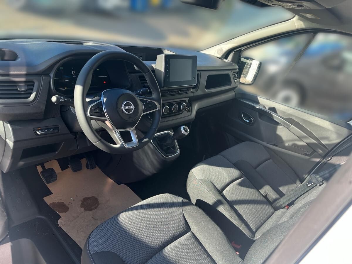 Nissan Primastar 130PS Kastenwagen 270° Hecktüren, Navi, Holzboden