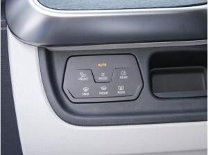 Volkswagen ID.Buzz Pro langer Radstand Motor: 86 kWh Getriebe: 1-Gang-Automatikgetriebe Radstand: 3239 mm LR