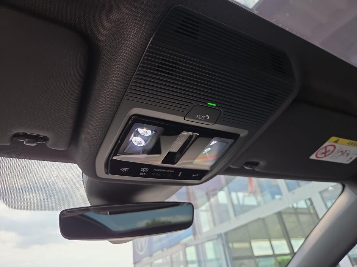 Volkswagen ID.4 GTX 4Motion*WÄRMEPUMPE*IQ.LIGHT*AHK*PANO*PDC*SHZ*NAVI*KLIMA