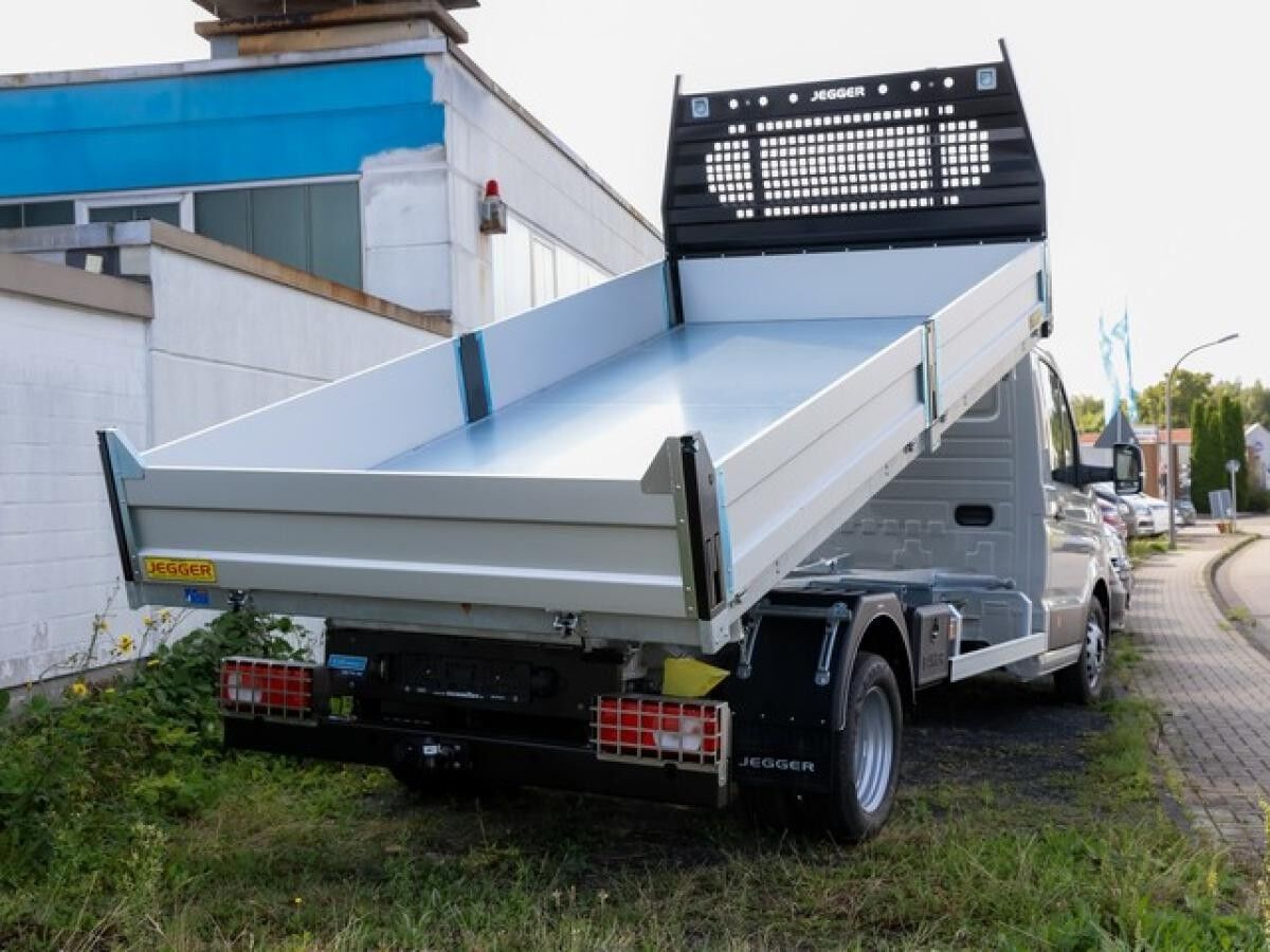 Volkswagen Crafter 3-Seiten-Kipper EK 50 lang RWD