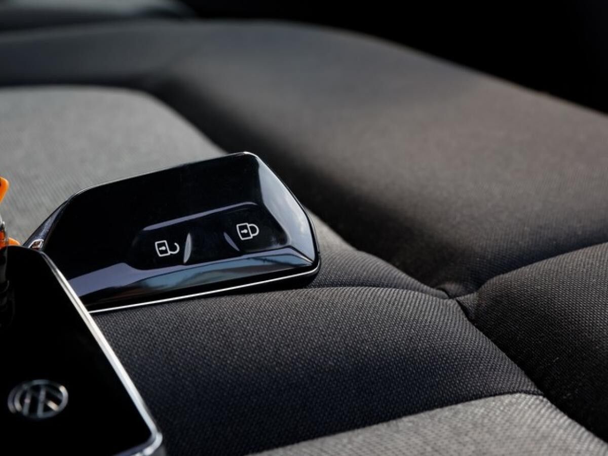 Volkswagen Crafter 3-Seiten-Kipper EK 50 lang RWD