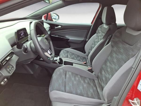 Volkswagen ID.4 Pure mit Infotainment-Paket, Allwetterreifen, Anschlussgarantie