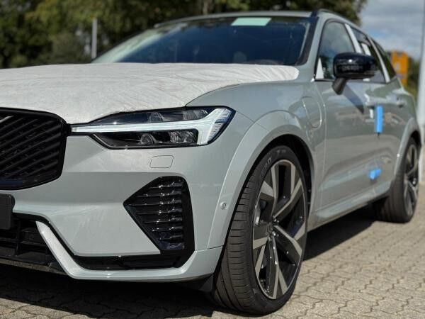 Volvo XC60 T8 AWD ULTRA DARK - MJ26 - FACELIFT -  Inkl. Anhängerkupplung! - Sofort lieferbar