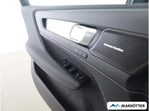 Volvo XC40 Plus Black Edition B3/Panorama/360°CAM/LED