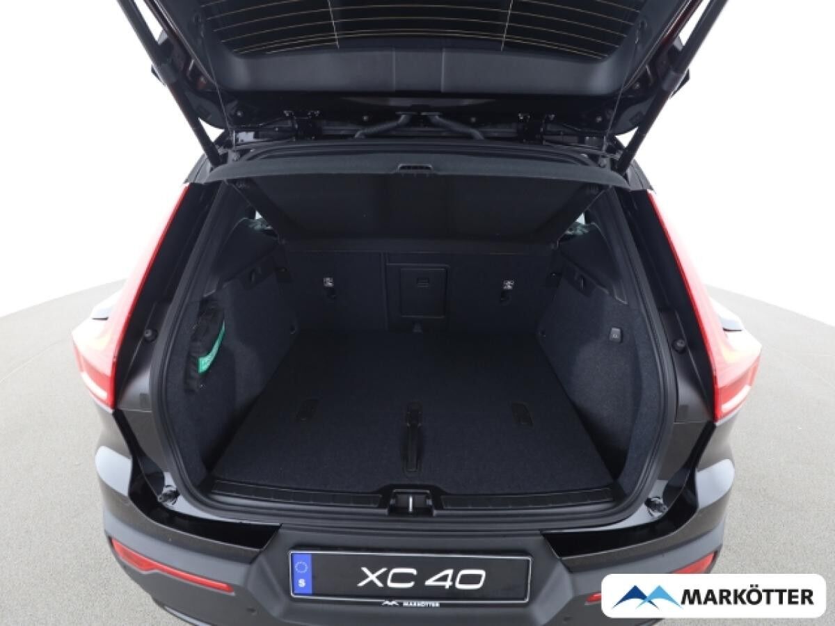 Volvo XC40 Plus Black Edition B3/Panorama/360°CAM/LED