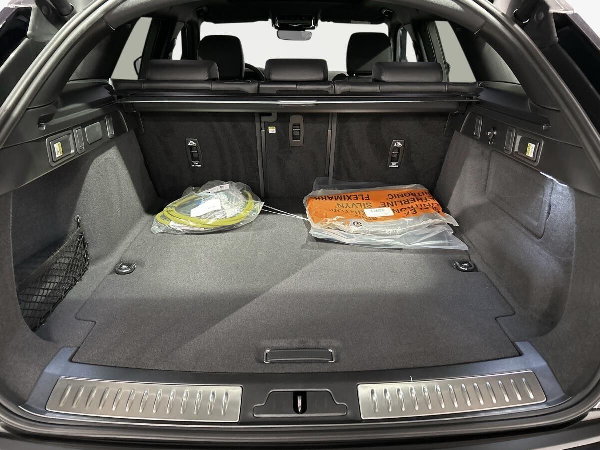 Land Rover Range Rover Velar 2.0 L PHEV P400e Dynamic SE