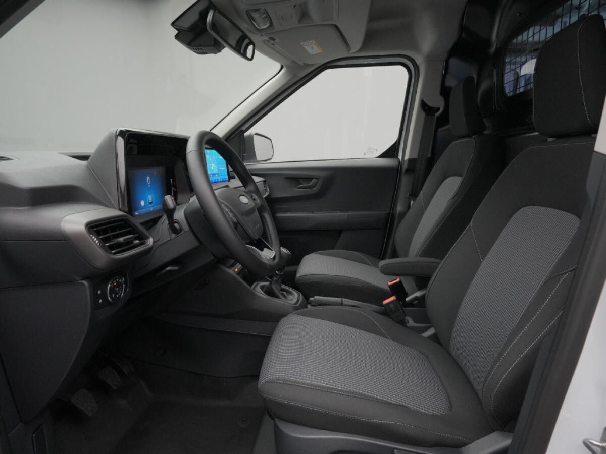 Ford Transit Courier Kasten Trend /Navi