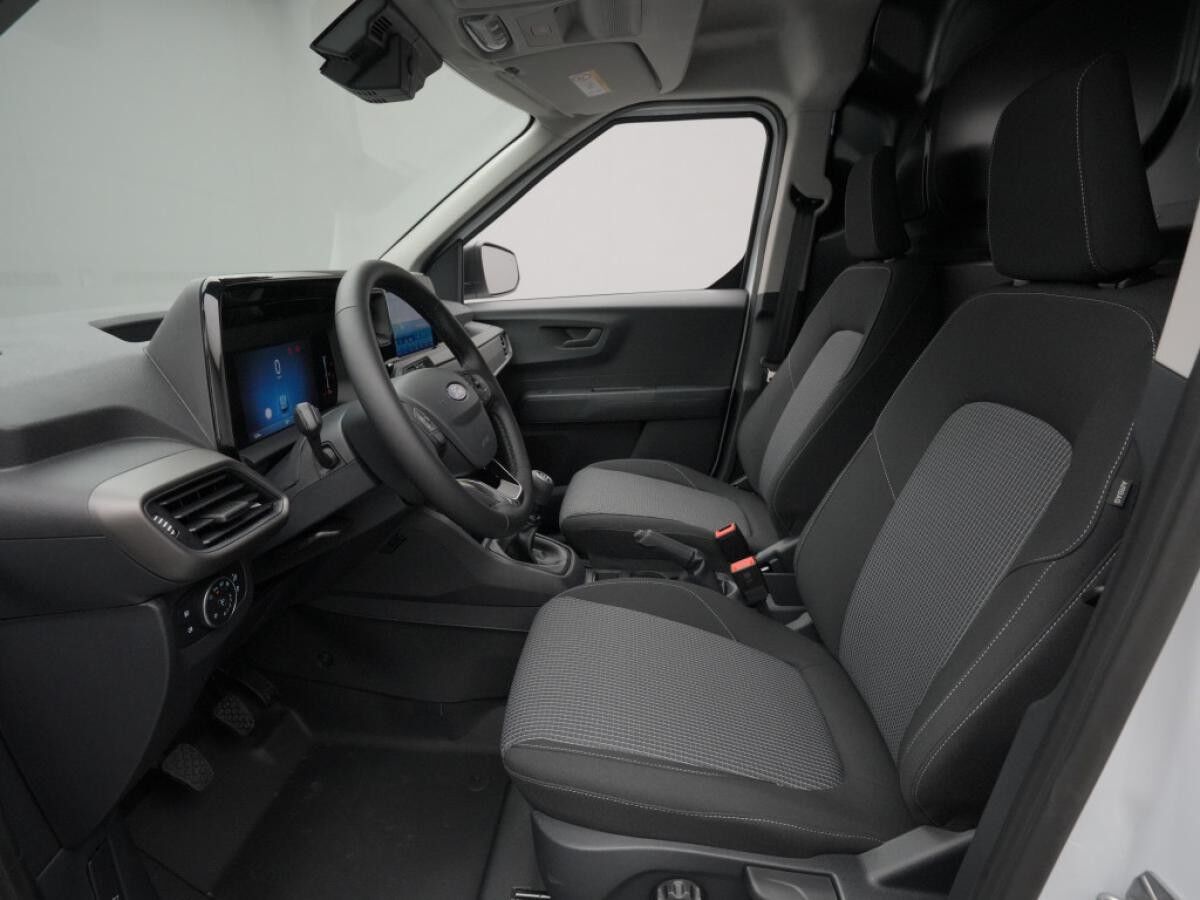 Ford Transit Courier Kasten Trend /Navi