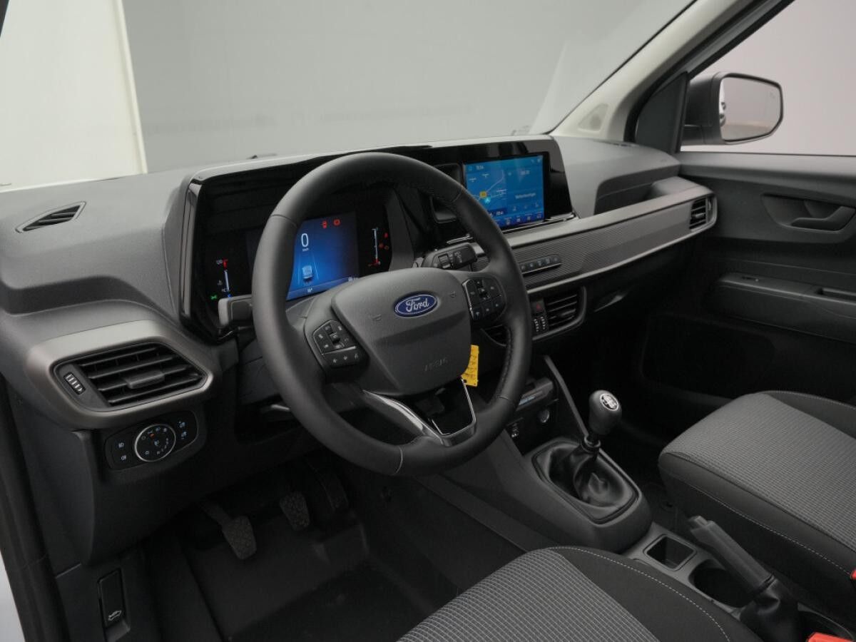 Ford Transit Courier Kasten Trend /Navi
