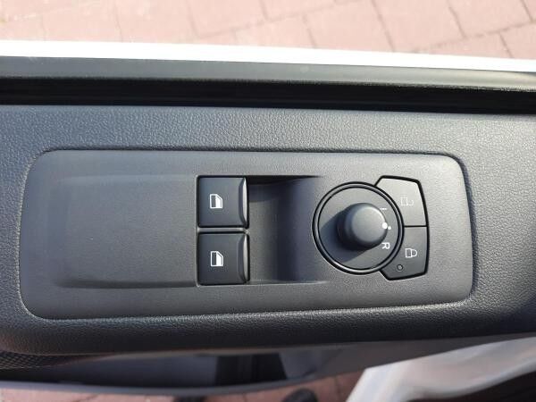Ford Transit Custom 2.5l PHEV Kasten 320L1 Trend AHK