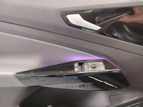Volkswagen ID.5 Pro mit Entertainment-Paket Navi Digitaler Radioempfang DAB+ IQ.LIGHT - LED-Matrix-Scheinwerfer