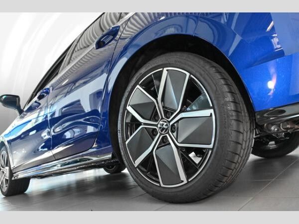 Volkswagen Golf VIII 1.5 eTSI DSG R-Line Black Style