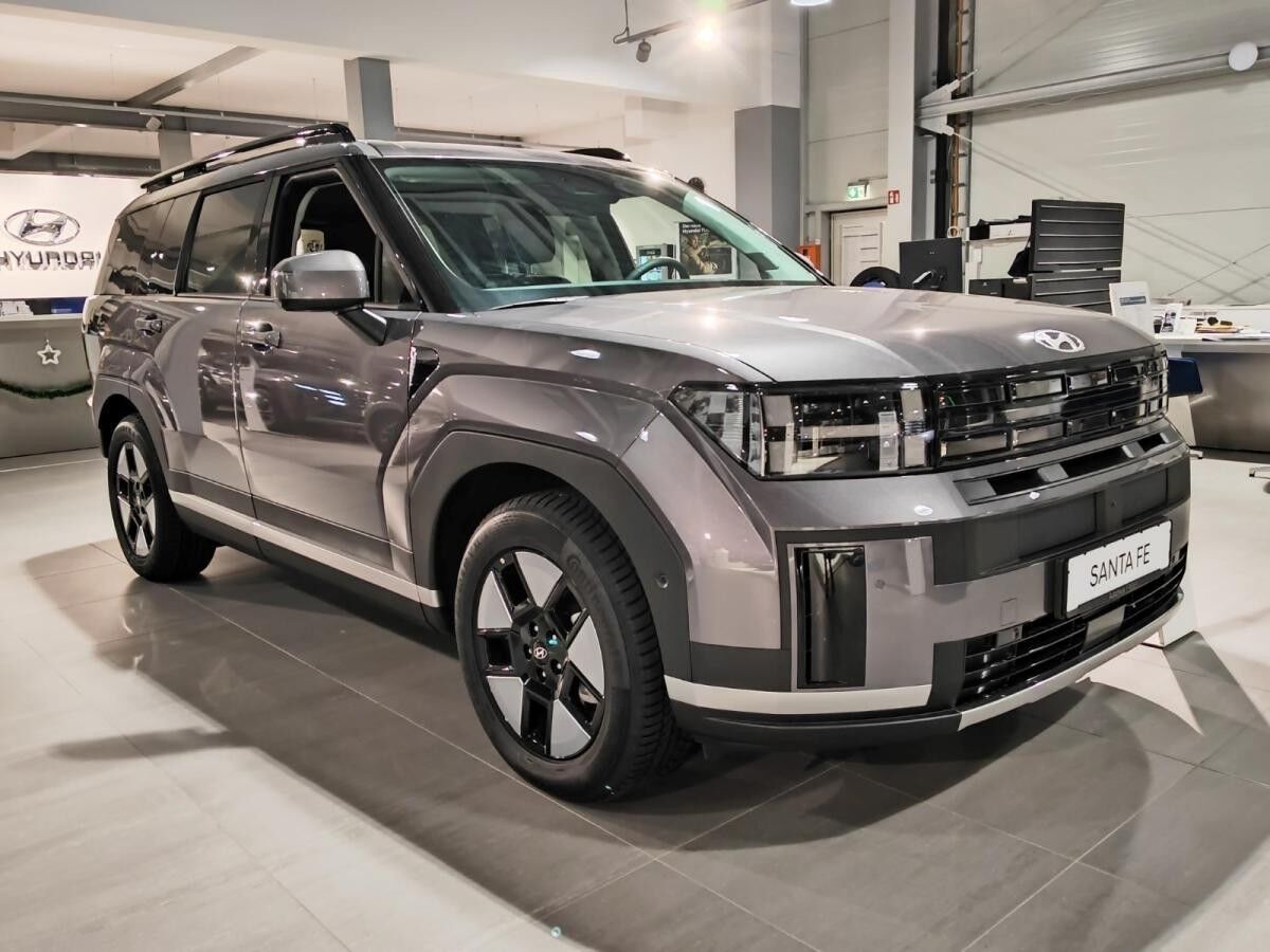 Hyundai SANTA FE *INTRO* 215PS 20 Zoll + 18 Zoll Winterräder (Sie sparen 2.900 Euro)