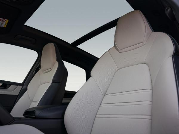 Porsche Cayenne E-Hybrid, SportDesign, HuD, Inno, AHK