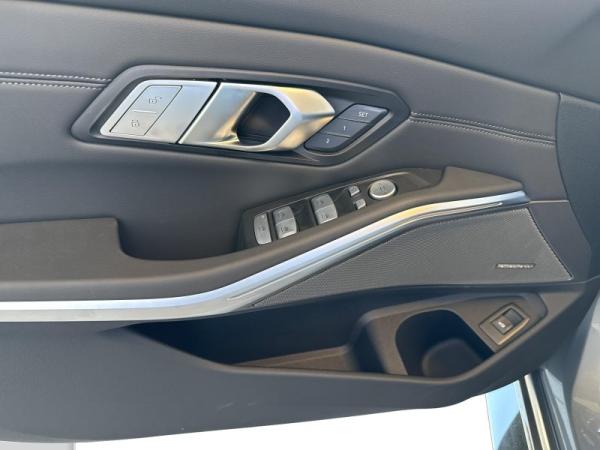 BMW M3 Competition M xDrive Touring Carbon Schalensitze uvm.