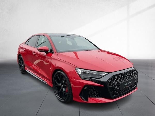 Audi RS3 280km/h, Sportabgasanlage, Navipaket, SONOS