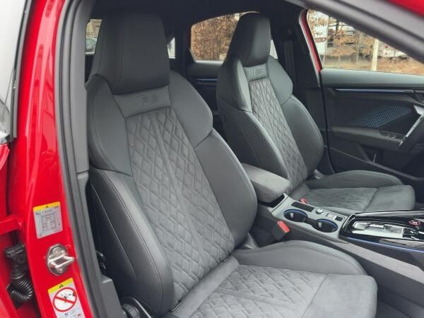 Audi RS3 280km/h, Sportabgasanlage, Navipaket, SONOS