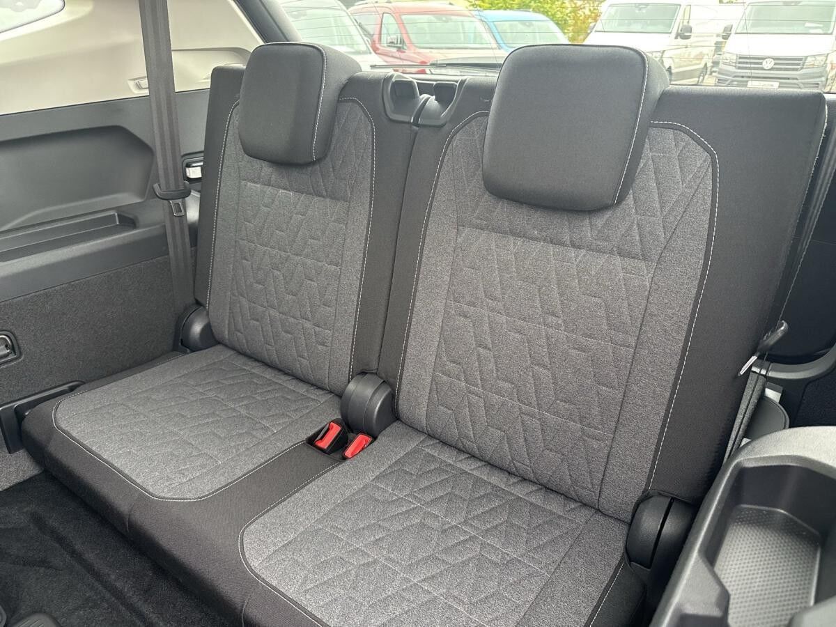 Volkswagen Tiguan Allspace MOVE TDi 4M DSG Matrix+Pano+ACC