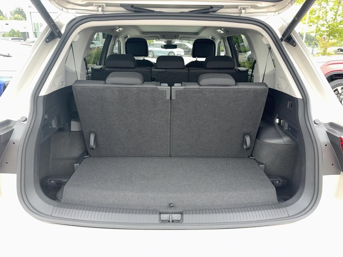 Volkswagen Tiguan Allspace MOVE TDi 4M DSG Matrix+Pano+ACC