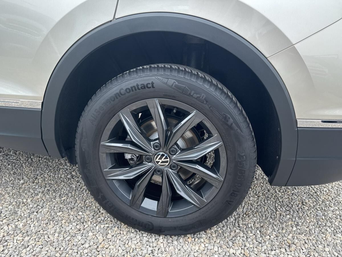 Volkswagen Tiguan Allspace MOVE TDi 4M DSG Matrix+Pano+ACC