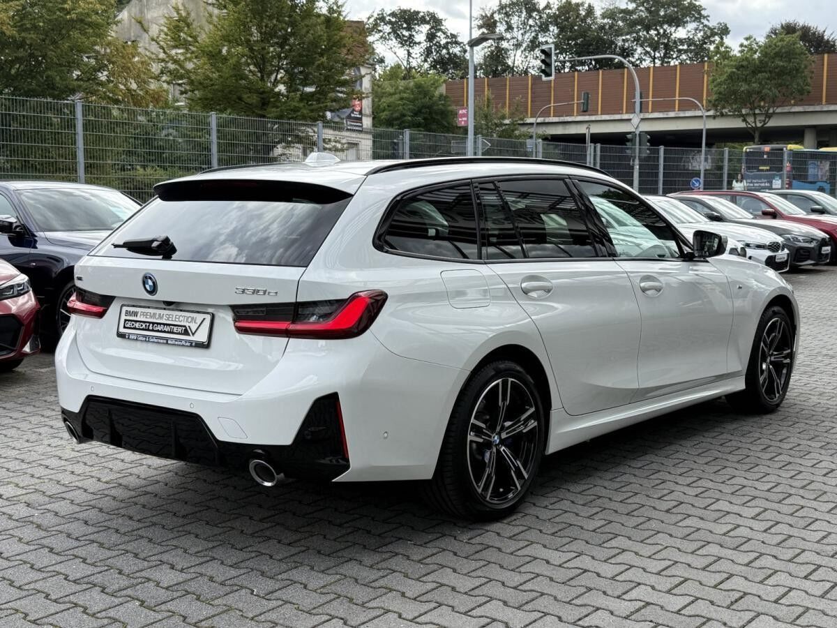 BMW 330 e xDrive Touring M Sportpaket /AHK FACELIFT