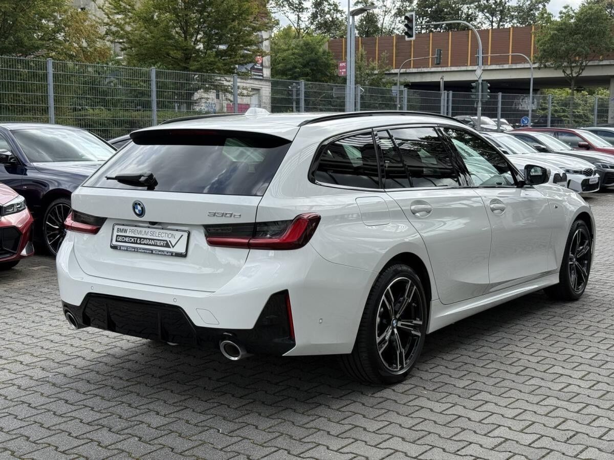 BMW 330 e Touring M Sportpaket Stop&Go FACLIFT BMW 330 e Touring M Sportpaket Stop&Go FACLIFT