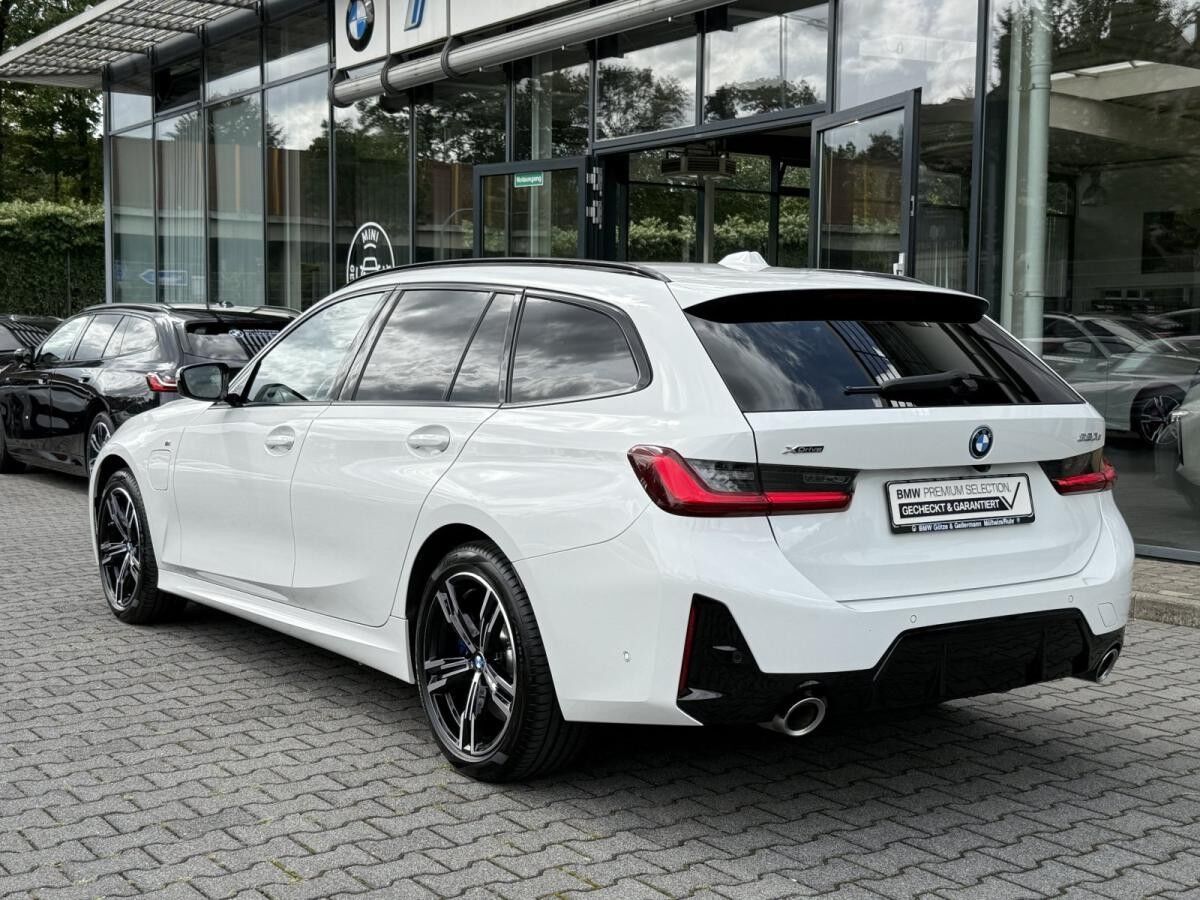 BMW 330 e xDrive Touring M Sportpaket /AHK FACELIFT