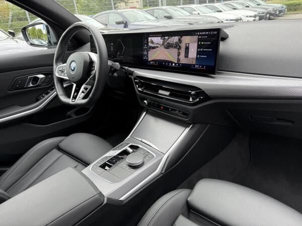 BMW 330 e Touring M Sport PRO //AHK FACELIFT