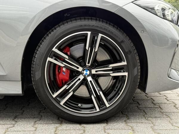 BMW 330 e Touring M Sport PRO //AHK FACELIFT