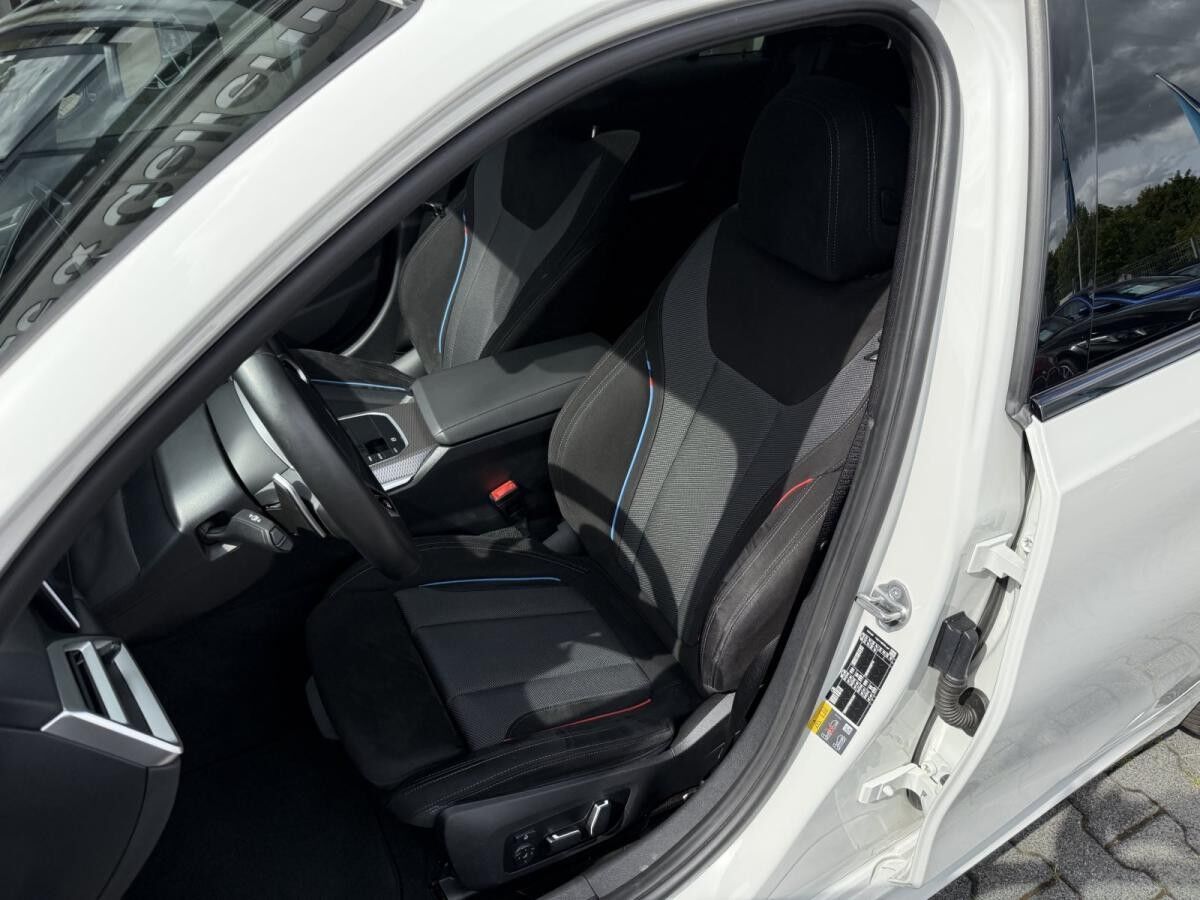 BMW 330 e Touring M Sportpaket Stop&Go FACLIFT BMW 330 e Touring M Sportpaket Stop&Go FACLIFT