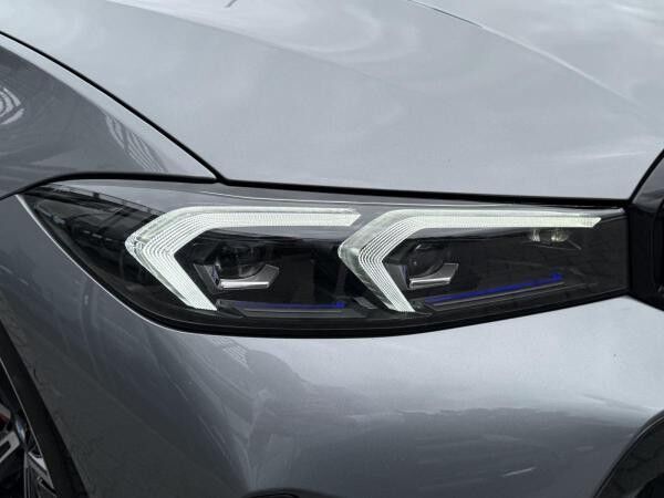BMW 330 e Touring M Sport PRO //AHK FACELIFT
