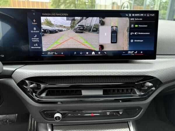 BMW 330 e Touring M Sport PRO //AHK FACELIFT