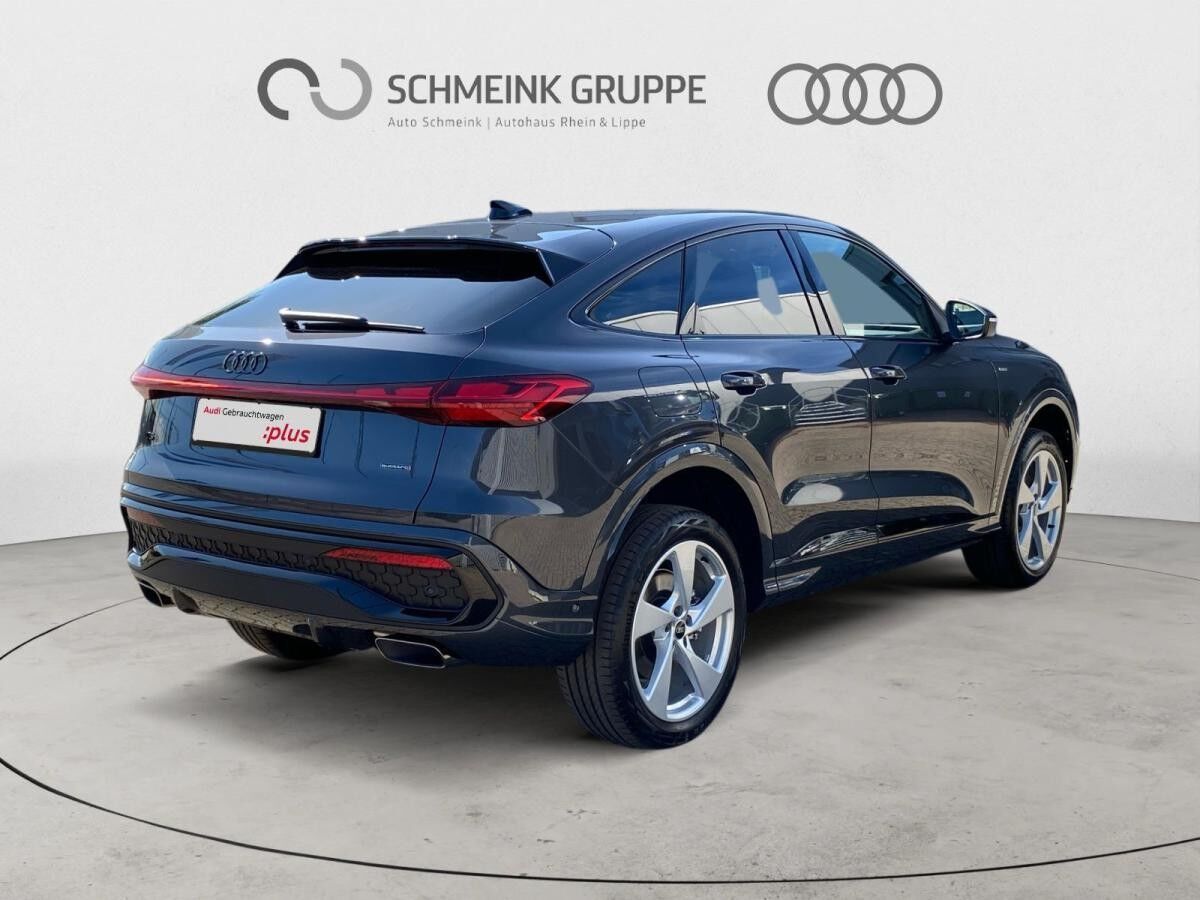Audi Q5 Sportback e-hybrid quattro 220 k W S tronic Audi Q5 Sportback e-hybrid quattro 220 k W S tronic