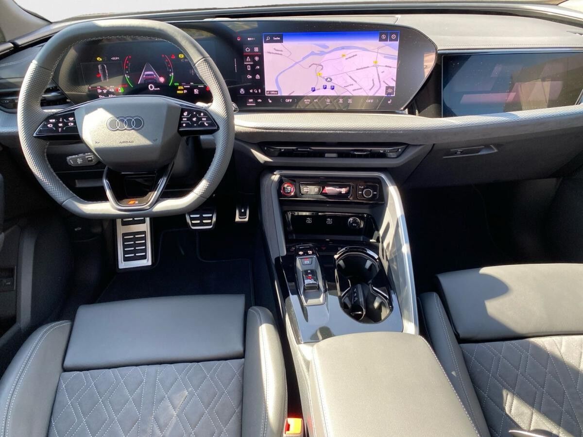 Audi Q5 Sportback e-hybrid quattro 220 k W S tronic Audi Q5 Sportback e-hybrid quattro 220 k W S tronic