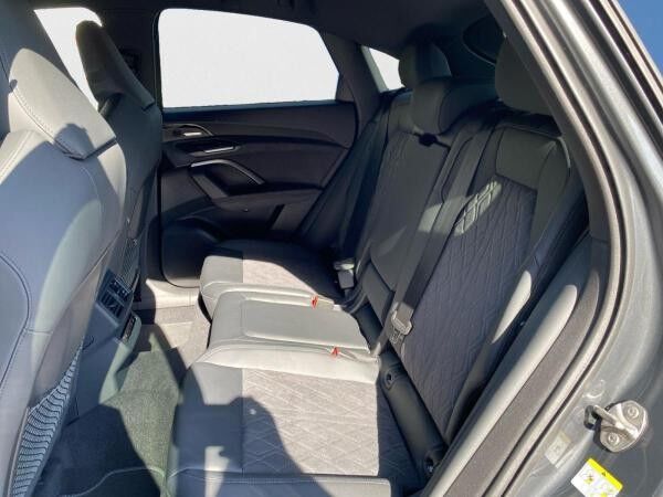 Audi Q5 Sportback e-hybrid quattro 220 k W S tronic