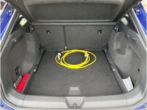 Volkswagen ID.4 Pro Performance / Navi, CCS, LED, AHK, ACC