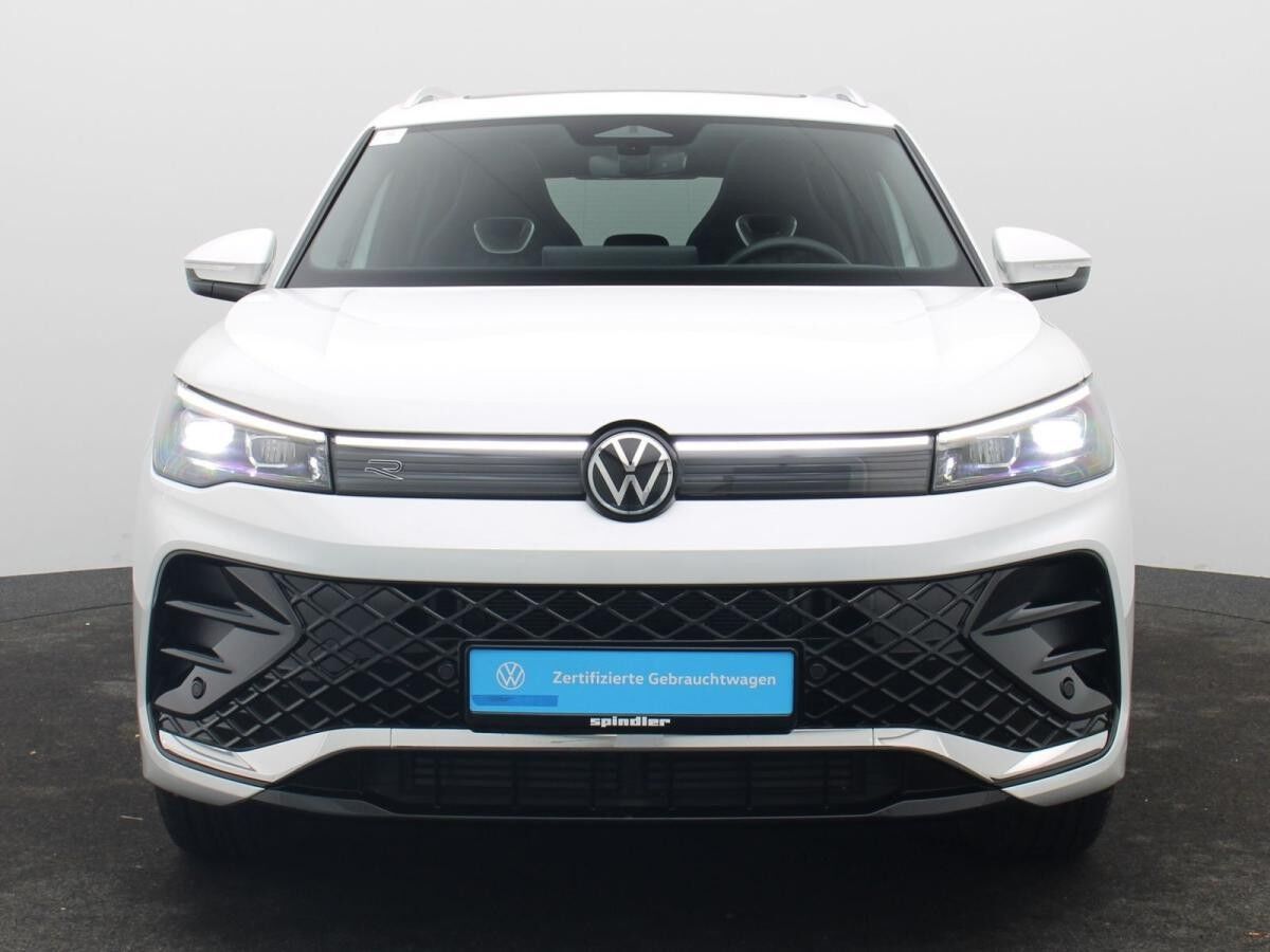 Volkswagen Tiguan R-Line 2.0 TDI 4M DSG / Pano, AHK, LED+