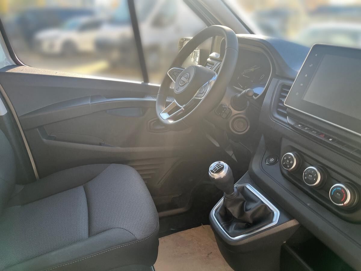 Nissan Primastar 150PS MT Kastenwagen 270° Hecktüren, Navi, Holzboden