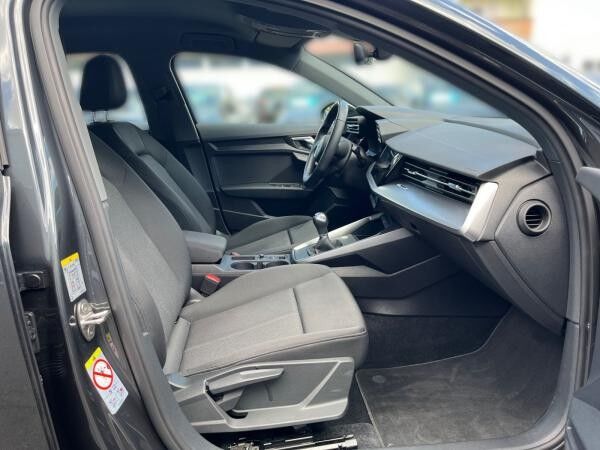 Audi A3 Sportback advanced 35 TFSI / MMI-Radio+, SHZ