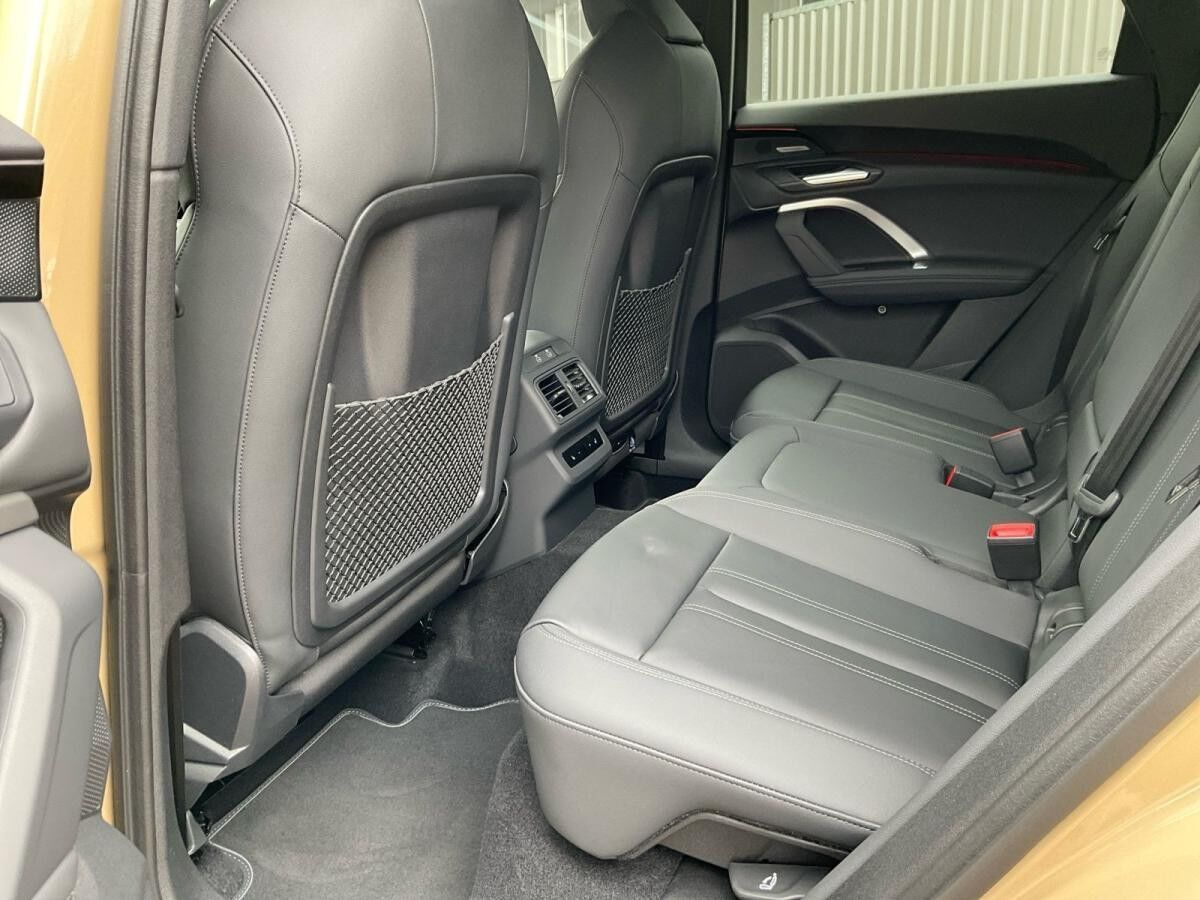 Audi Q5 SUV e-hybrid quattro MATRIX OLED 360° Audi Q5 SUV e-hybrid quattro MATRIX OLED 360°