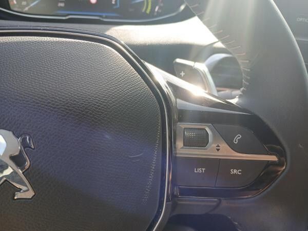 Peugeot 3008 1.2 136 Allure LED+Navi+SHZ+Winterp.+Kam.