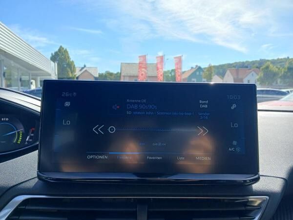 Peugeot 3008 1.2 136 Allure LED+Navi+SHZ+Winterp.+Kam.