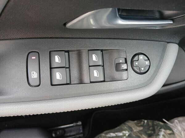 Opel Mokka 1.2T Sizheizung,Rückfahrkamera,Parkpilot