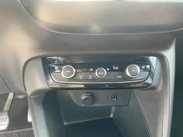 Opel Corsa F 1.2 Turbo **Matrix LED SHZ Kam. LM**